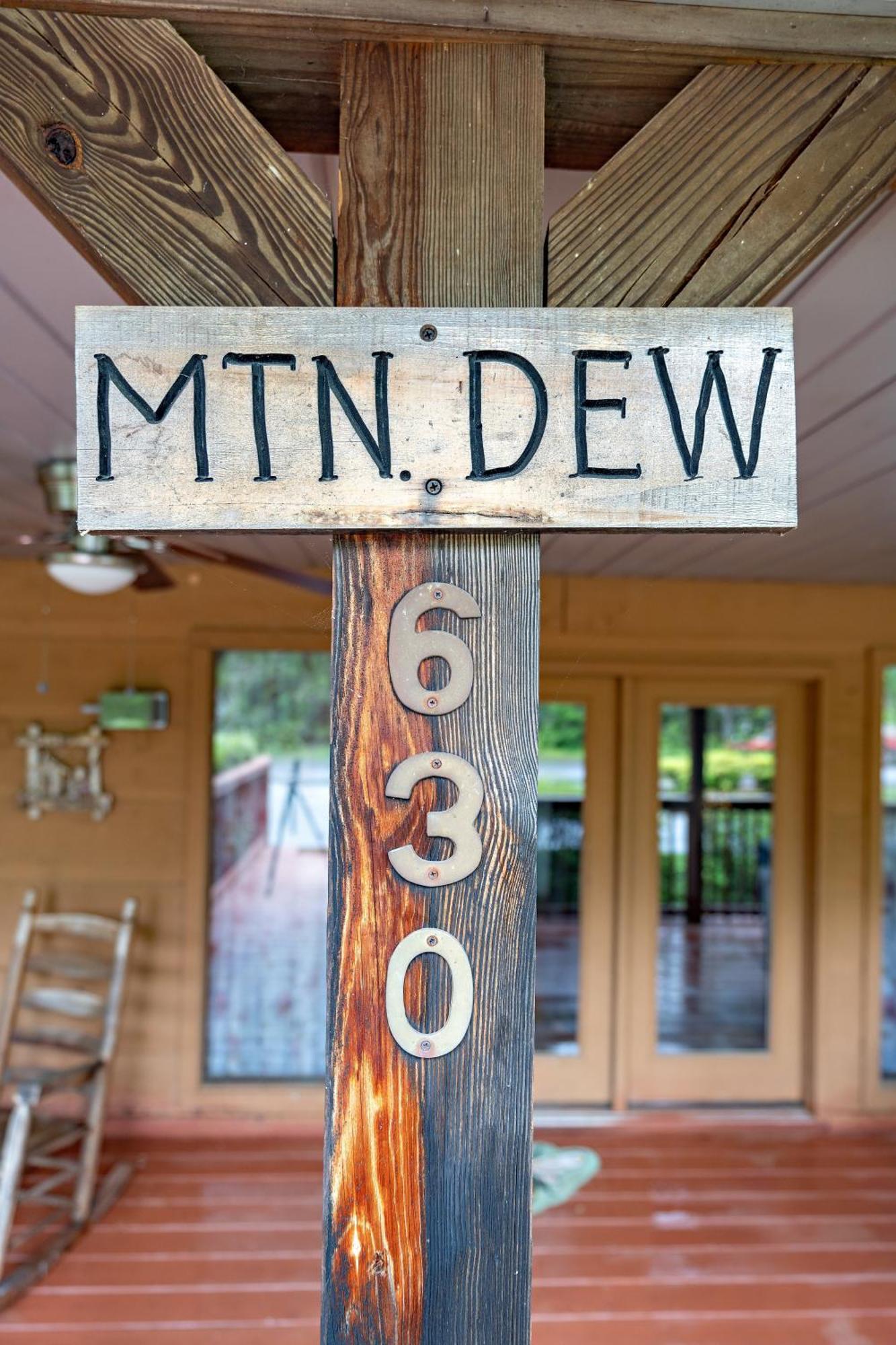Mountain Dew - 2 Bedrooms, 2 Baths, Sleeps 4 Cabin Gatlinburg Dış mekan fotoğraf